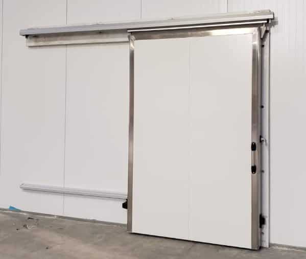 Cold room with sliding doors Cold room with sliding doors